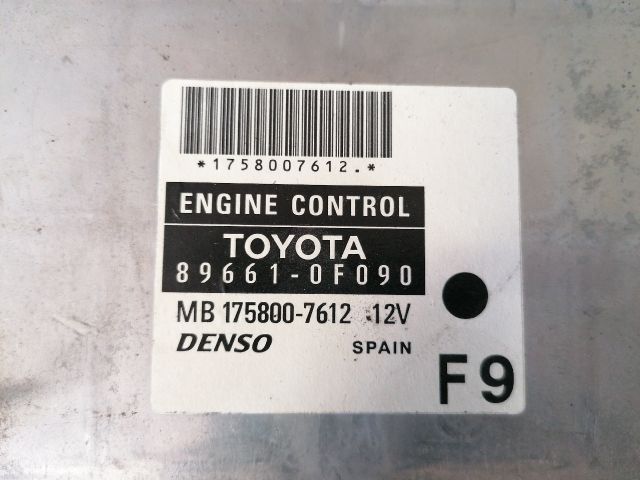 bontott TOYOTA COROLLA VERSO Motorvezérlő