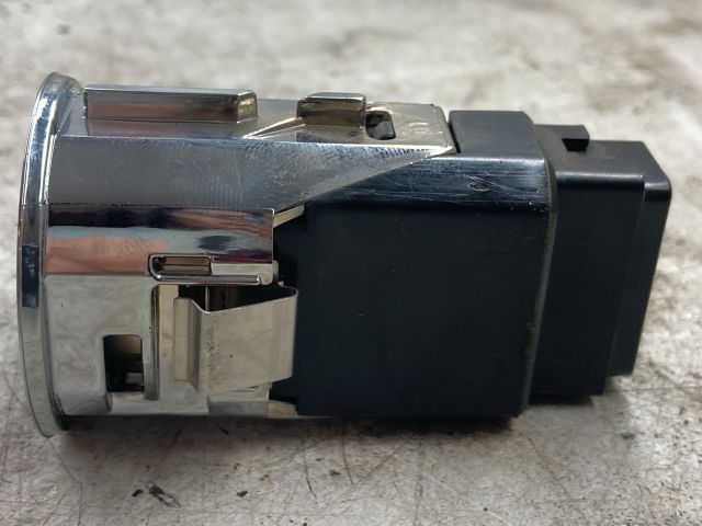 bontott TOYOTA COROLLA VERSO Motorvezérlő