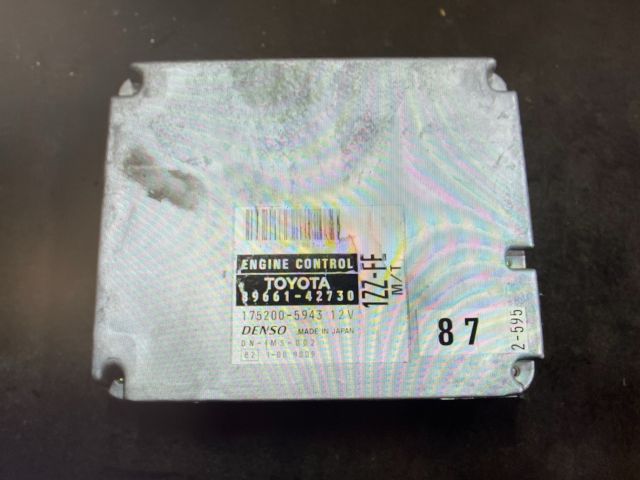 bontott TOYOTA COROLLA VERSO Motorvezérlő