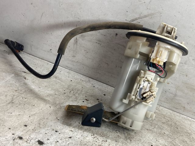 bontott TOYOTA COROLLA VERSO Üzemanyag Szivattyú