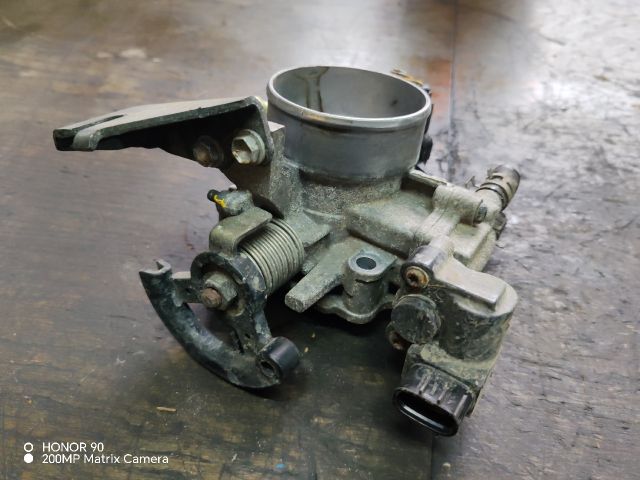 bontott TOYOTA COROLLA VERSO Fojtószelep (Mechanikus)