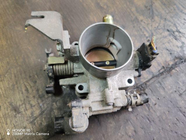 bontott TOYOTA COROLLA VERSO Fojtószelep (Mechanikus)