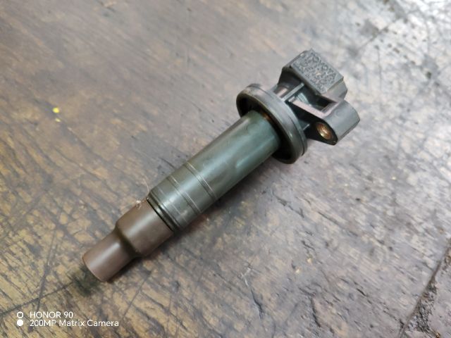 bontott TOYOTA COROLLA VERSO Gyújtótrafó