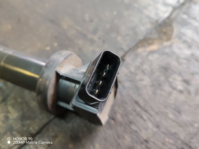 bontott TOYOTA COROLLA VERSO Gyújtótrafó