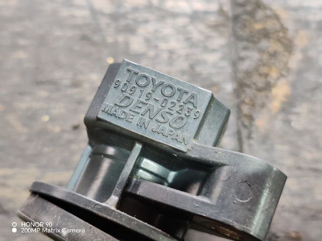 bontott TOYOTA COROLLA VERSO Gyújtótrafó