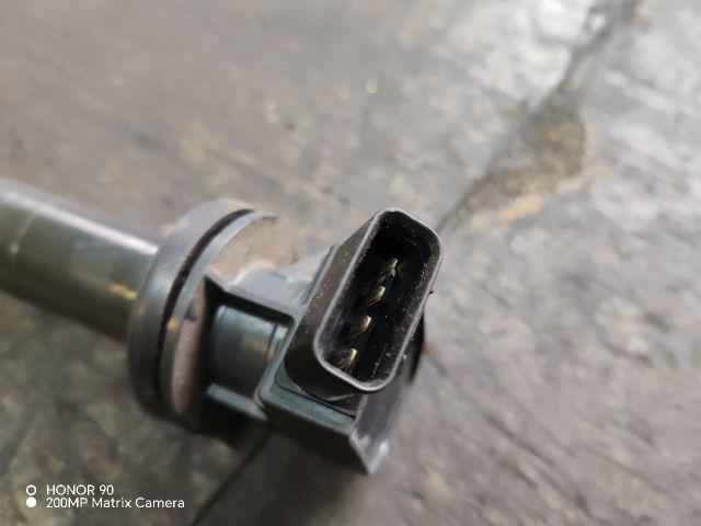 bontott TOYOTA COROLLA VERSO Gyújtótrafó