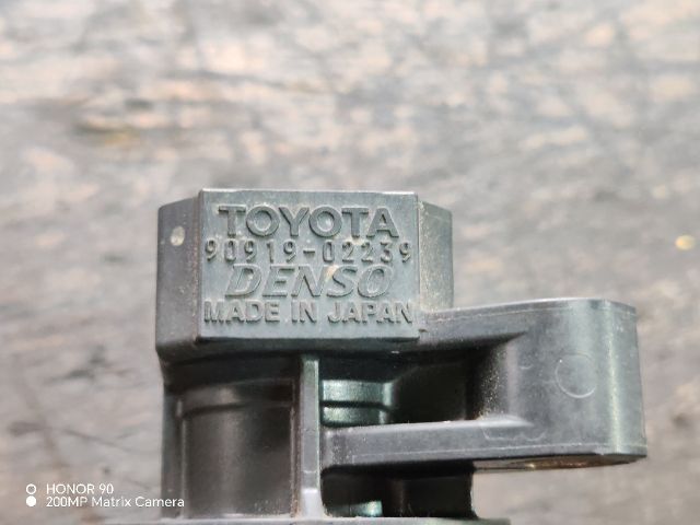 bontott TOYOTA COROLLA VERSO Gyújtótrafó