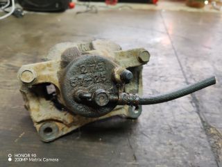 bontott TOYOTA COROLLA VERSO Jobb első Féknyereg Munkahengerrel