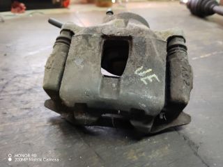 bontott TOYOTA COROLLA VERSO Jobb első Féknyereg Munkahengerrel