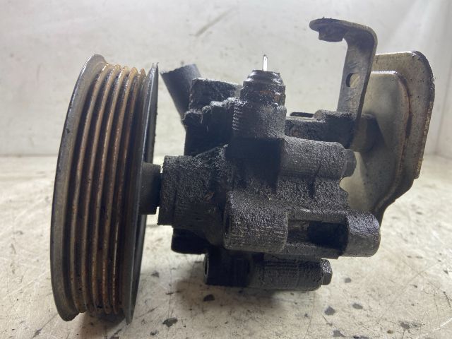 bontott TOYOTA COROLLA VERSO Kormányszervó Motor (Hidraulikus)