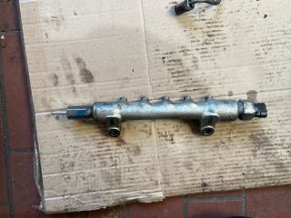 bontott TOYOTA COROLLA VERSO Nagynyomású Üzemanyag Gyűjtőcső