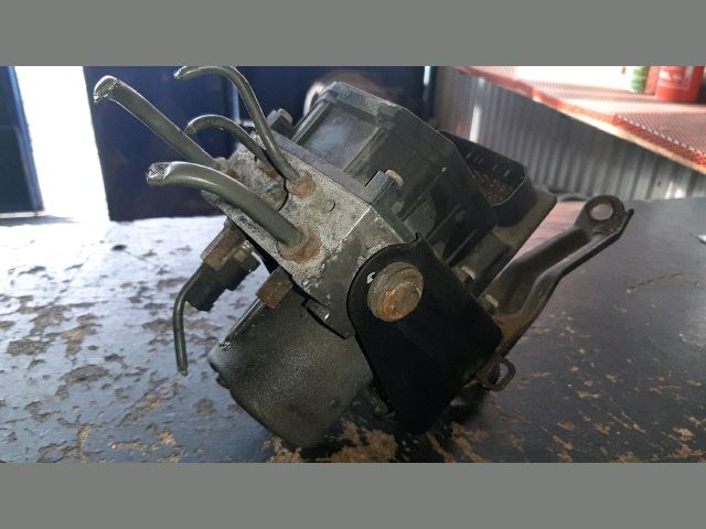 bontott TOYOTA COROLLA VERSO ABS Kocka