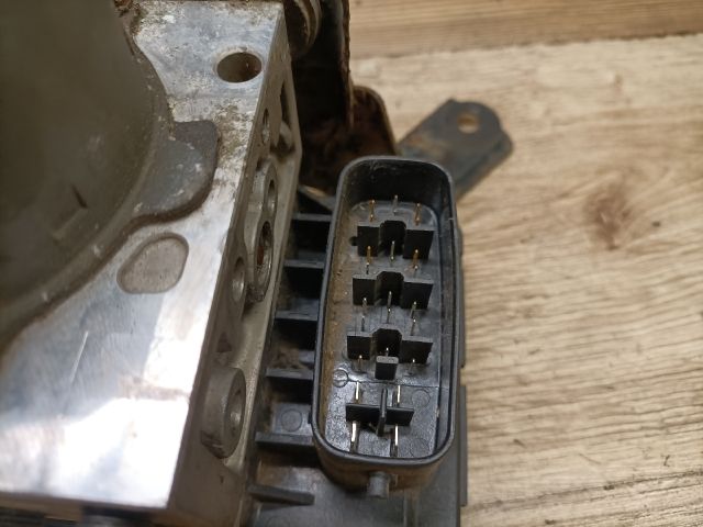 bontott TOYOTA COROLLA VERSO ABS Kocka