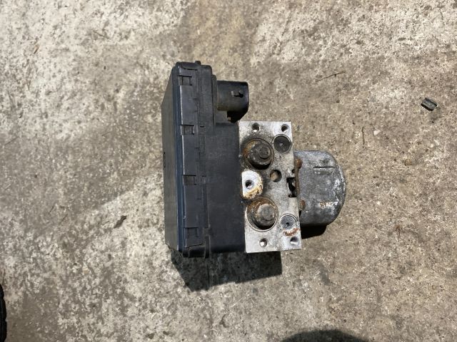 bontott TOYOTA COROLLA VERSO ABS Kocka