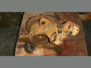 bontott TOYOTA COROLLA VERSO Bal első Csonkállvány Kerékaggyal