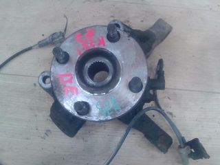 bontott TOYOTA COROLLA VERSO Bal első Csonkállvány Kerékaggyal