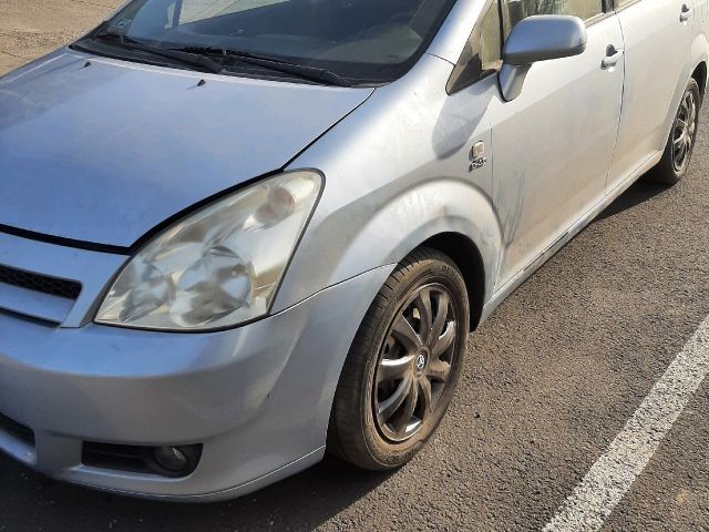 bontott TOYOTA COROLLA VERSO Bal első Féknyereg Munkahengerrel