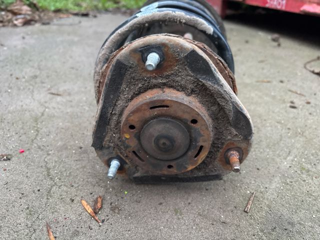 bontott TOYOTA COROLLA VERSO Bal első Gólyaláb (Lengécsillapító, Rugó)