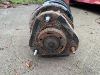 bontott TOYOTA COROLLA VERSO Bal első Gólyaláb (Lengécsillapító, Rugó)