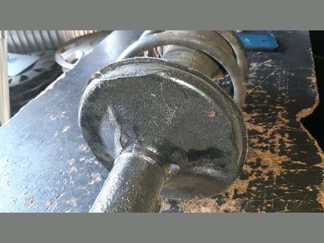 bontott TOYOTA COROLLA VERSO Bal első Gólyaláb (Lengécsillapító, Rugó)