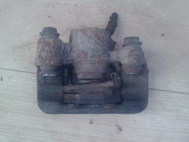 bontott TOYOTA COROLLA VERSO Bal hátsó Féknyereg Munkahengerrel