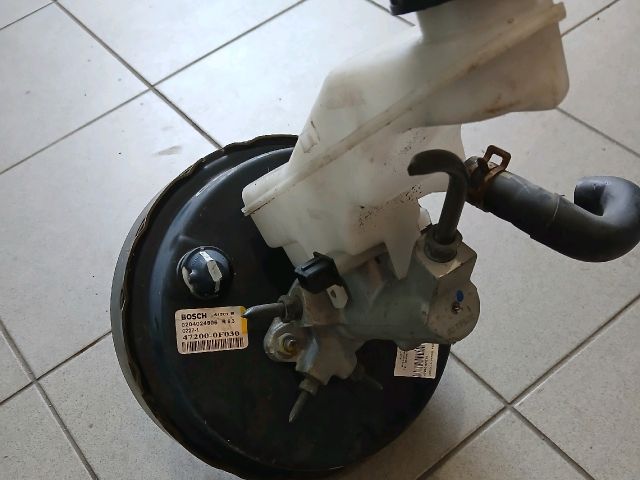 bontott TOYOTA COROLLA VERSO Fékrásegítő