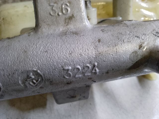 bontott TOYOTA COROLLA VERSO Főfékhenger