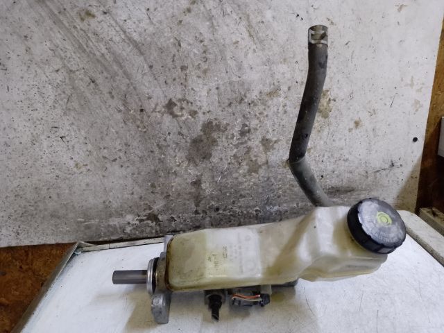 bontott TOYOTA COROLLA VERSO Főfékhenger