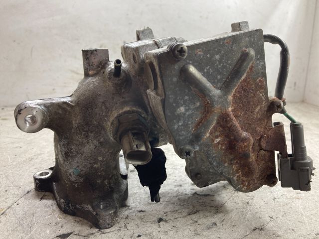 bontott TOYOTA COROLLA VERSO Fojtószelep (Mechanikus)