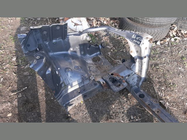 bontott TOYOTA COROLLA VERSO Homlokfal (Üres lemez)