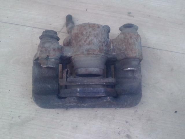 bontott TOYOTA COROLLA VERSO Jobb hátsó Féknyereg Munkahengerrel