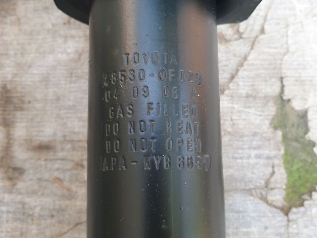 bontott TOYOTA COROLLA VERSO Jobb hátsó Lengéscsillapító