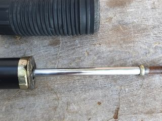 bontott TOYOTA COROLLA VERSO Jobb hátsó Lengéscsillapító