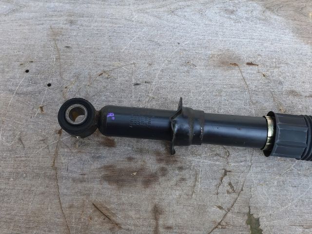 bontott TOYOTA COROLLA VERSO Jobb hátsó Lengéscsillapító