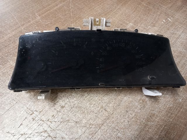 bontott TOYOTA COROLLA VERSO Kilométeróra