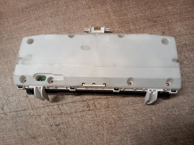 bontott TOYOTA COROLLA VERSO Kilométeróra