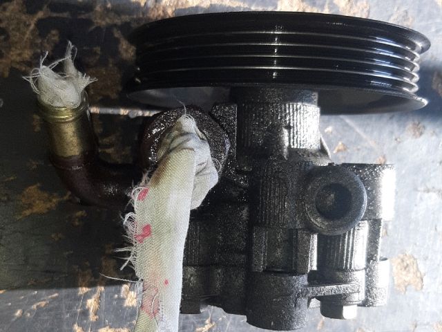 bontott TOYOTA COROLLA VERSO Kormányszervó Motor (Hidraulikus)