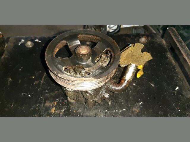 bontott TOYOTA COROLLA VERSO Kormányszervó Motor (Hidraulikus)