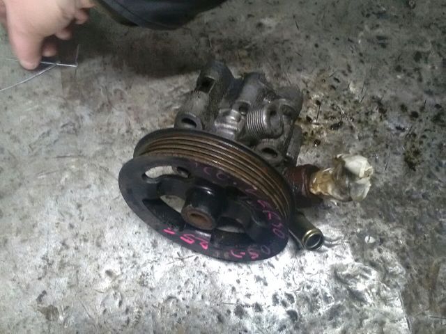 bontott TOYOTA COROLLA VERSO Kormányszervó Motor (Hidraulikus)