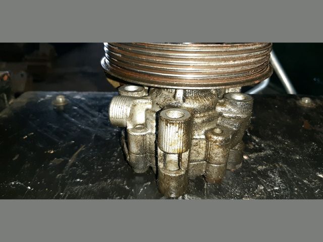 bontott TOYOTA COROLLA VERSO Kormányszervó Motor (Hidraulikus)