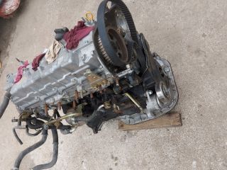 bontott TOYOTA COROLLA VERSO Motor (Fűzött blokk hengerfejjel)