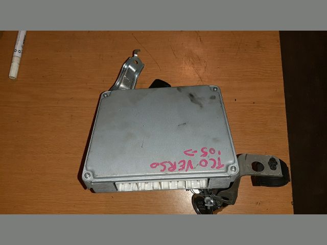 bontott TOYOTA COROLLA VERSO Motorvezérlő