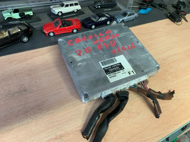 bontott TOYOTA COROLLA VERSO Motorvezérlő