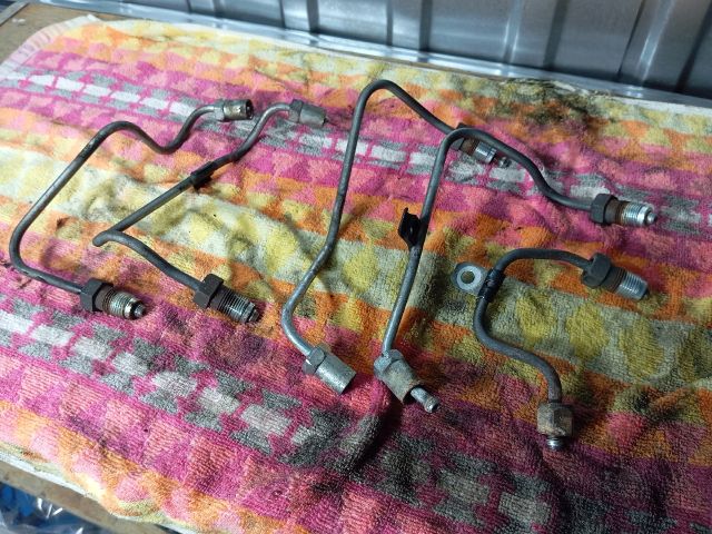 bontott TOYOTA COROLLA VERSO Nyomócső