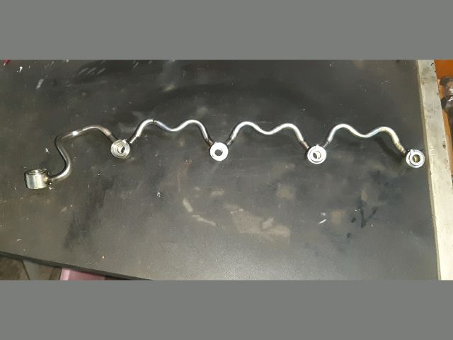 bontott TOYOTA COROLLA VERSO Résolajcső