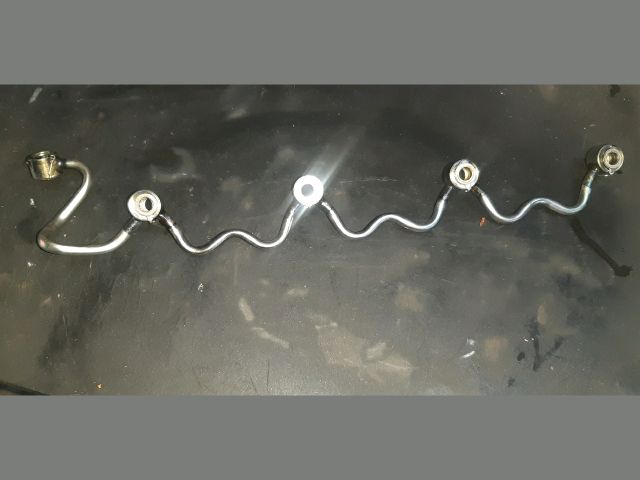 bontott TOYOTA COROLLA VERSO Résolajcső