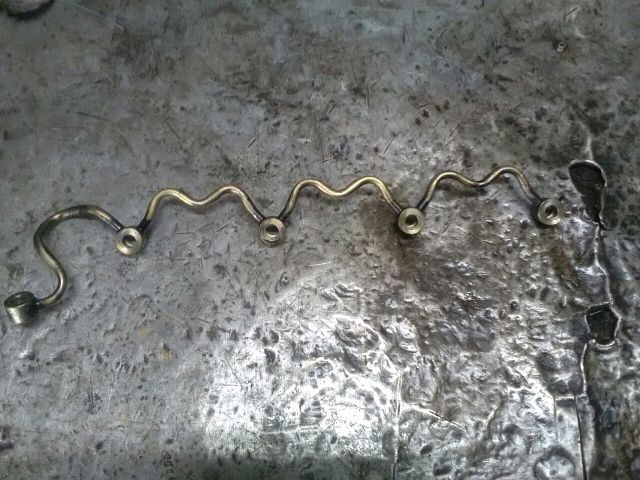 bontott TOYOTA COROLLA VERSO Résolajcső