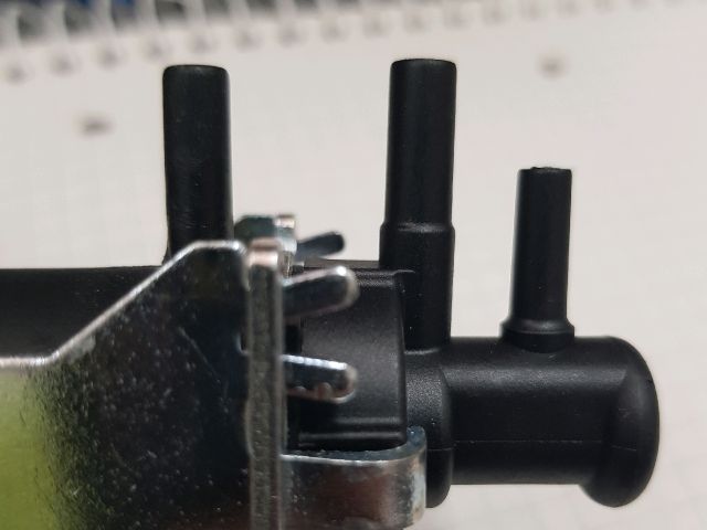 bontott TOYOTA COROLLA VERSO Turbó Vákum Szelep