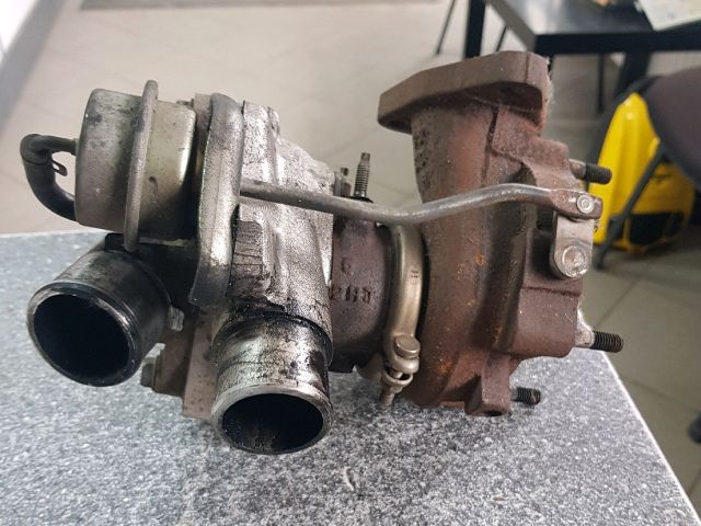 bontott TOYOTA COROLLA VERSO Turbó