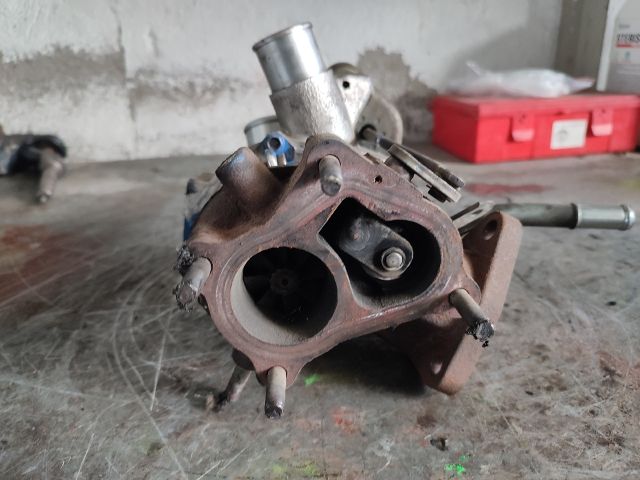 bontott TOYOTA COROLLA VERSO Turbó